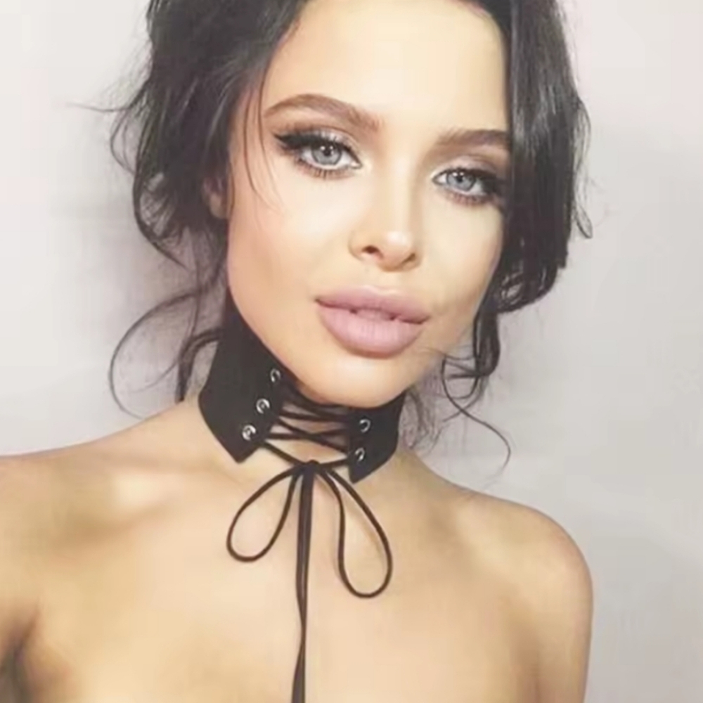 Lace-Up Choker Necklace